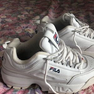 Size 8 in women’s Fila shoes